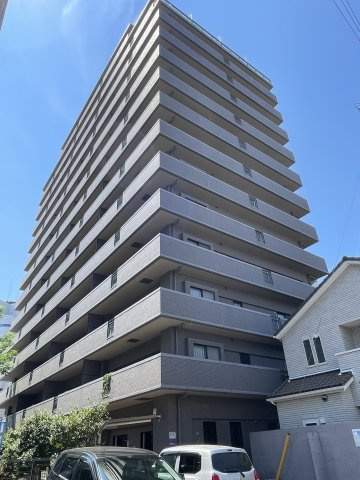 フローレンス上大須賀ターミナルスクエアの外観|全ての居室に窓が面しており、風通りと採光良好。二葉の里や縮景園が近く利便性と静寂が両立する立地です