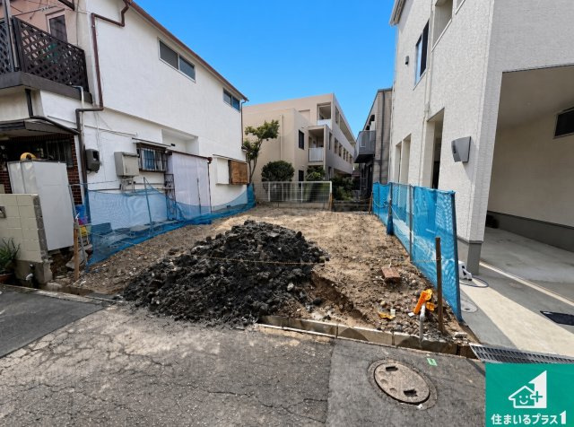 箕面市箕面　新築一戸建ての外観|現在の進捗状況です！順調に作業進行中、完成が待ち遠しいです！詳細の間取り等、お気軽にお問い合わせください！