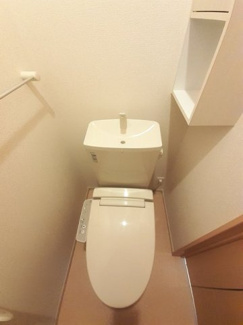 【トイレ】 | スザンヌ　ラングランＤ | トイレです