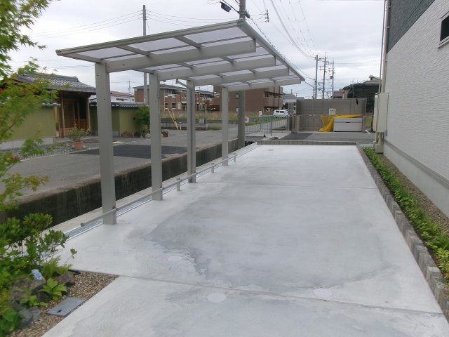 アルコバレーノⅩの駐車場