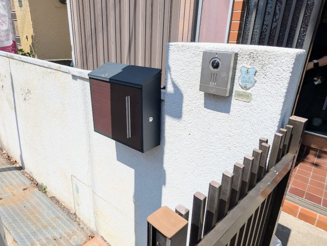 妙法寺戸建の玄関|インターホンが付いてます