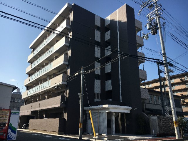 サン・レスポワール十条の外観