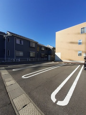 クエストＣの駐車場