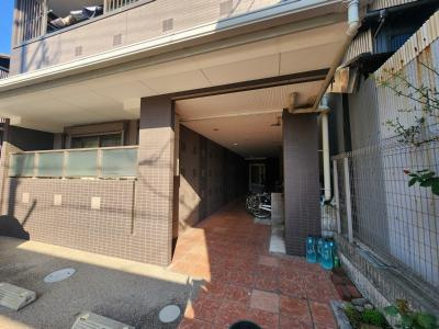 グランフィオーレウエダのエントランス