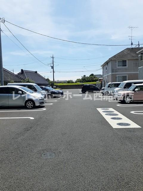 プロムナードＫⅡの駐車場