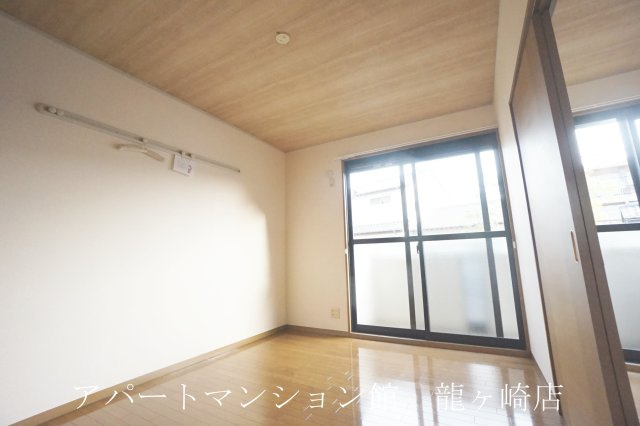 屋敷添ハイツの洋室|※103号室使用