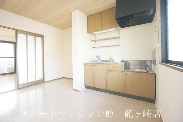 屋敷添ハイツのキッチン|※103号室使用