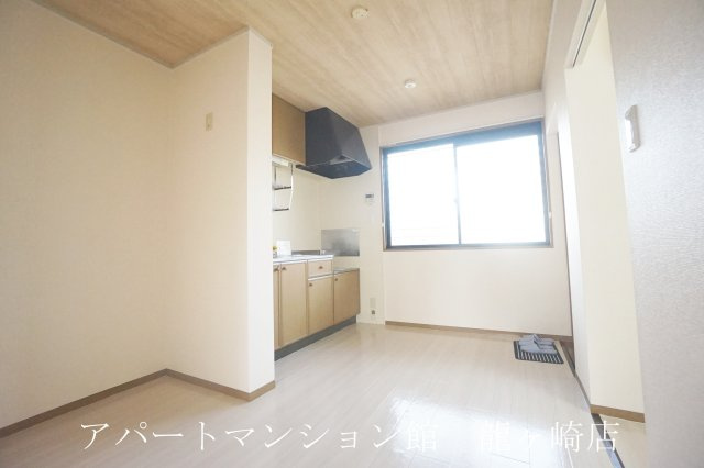 屋敷添ハイツの内装|※103号室使用