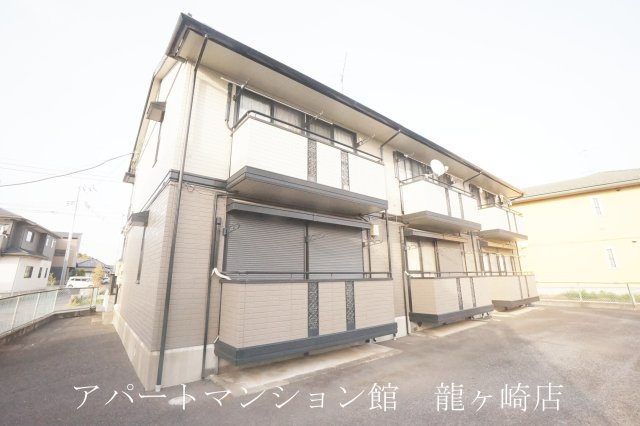 屋敷添ハイツの外観