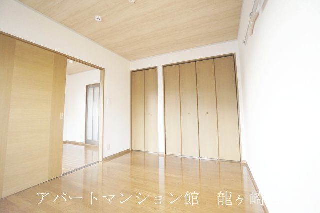 屋敷添ハイツの寝室|※103号室使用