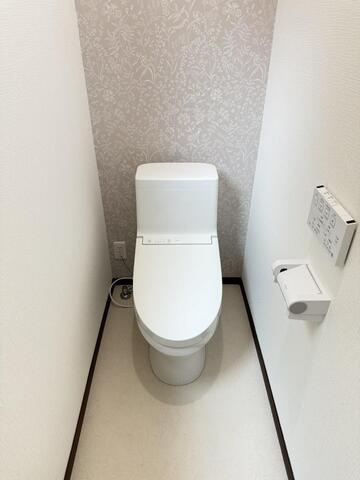 曙町貸家のトイレ