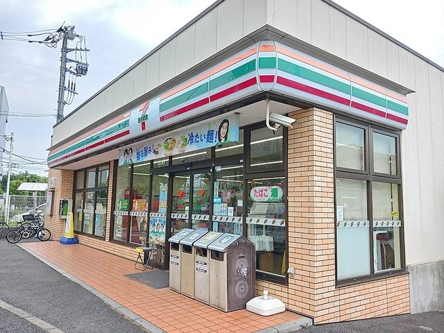 ライラック　グローヴの周辺|セブンイレブン　西綾瀬3丁目店まで70m