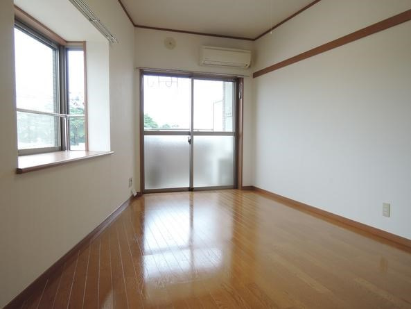 【居間・リビング】 | シャテロハイツ弐番館 | 参考写真