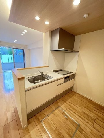 尼崎市南武庫之荘５丁目のアパートのキッチン