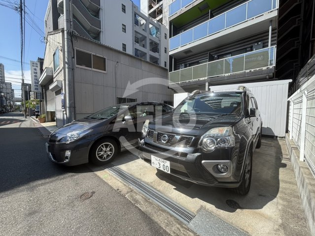 モダンアパートメント大阪ドーム前の駐車場|モダンアパートメント大阪ドームシティ　駐車場