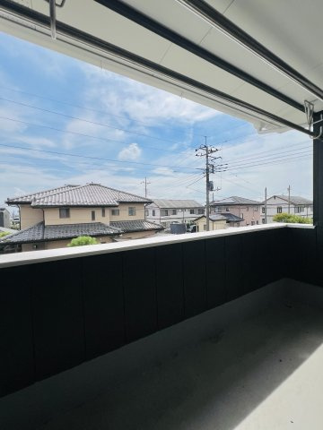 伊勢崎市田部井町のバルコニー|プライベート空間も確保出来るインナーバルコニー◎