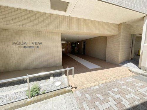 【エントランス】 | エスタテラ湘南台アクアビュー | 清潔なエントランスです