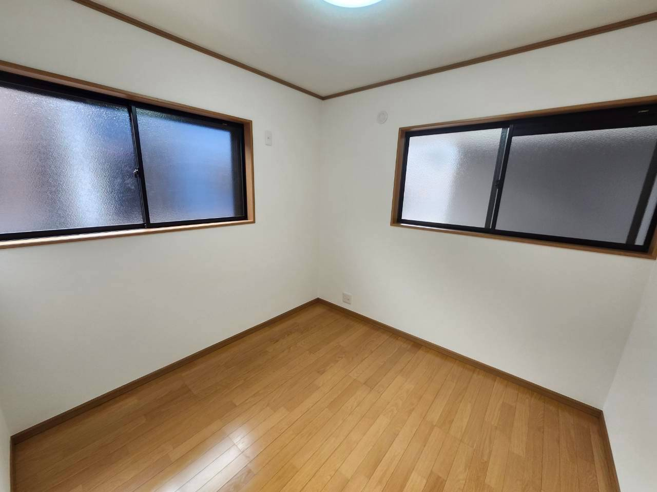 堺市西区上戸建の洋室