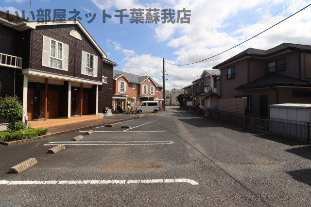 アバンサールⅢの駐車場|カースペースがあります