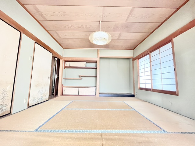 山荘町戸建の和室