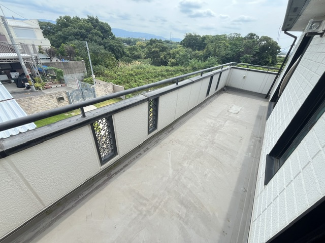 山荘町戸建のバルコニー
