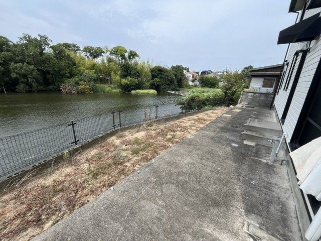 山荘町戸建のバルコニー