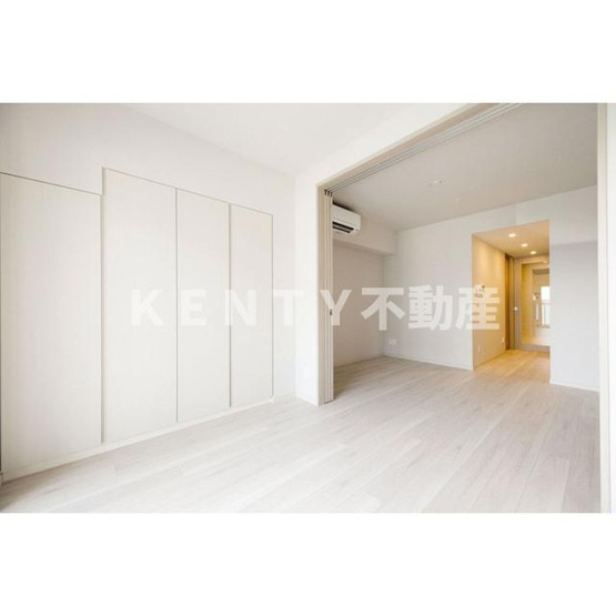 【居間・リビング】 | ドゥーエ西馬込 | こちらの居間で趣味の時間をお楽しみください