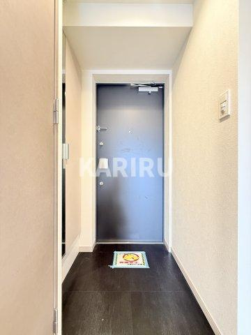 プレリス鶴見緑地グランガーデリアの玄関