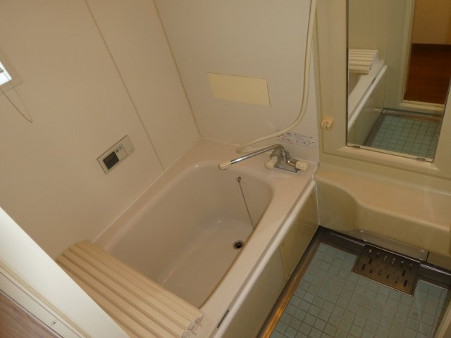 Ｙ'ｓ Ｔｅｒｒａｃｅ Ｈｏｕｓｅの浴室|落ち着いた空間のお風呂です
