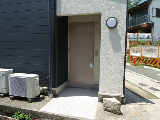 Ｙ'ｓ Ｔｅｒｒａｃｅ Ｈｏｕｓｅのエントランス|毎日通るエントランスはこのようになっています