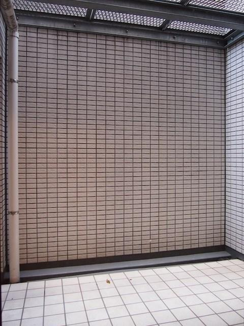 ルーブル早稲田六番館のバルコニー