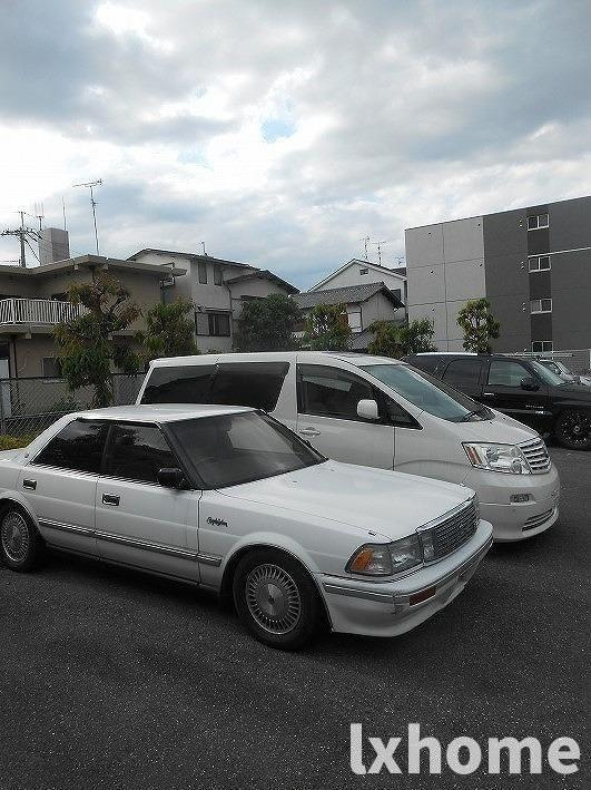 エムワイハイツの駐車場|車をお持ちの方に嬉しい駐車場付きの物件です