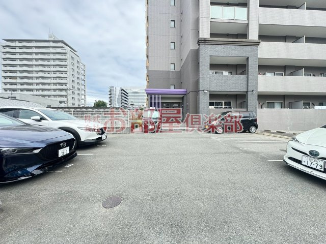 ソレイユ中央の駐車場|駐車場に車を止められます