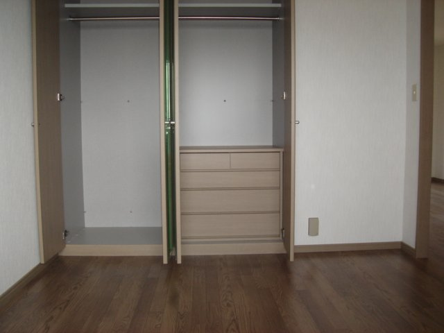 ウエストヒルズの収納|クローゼット