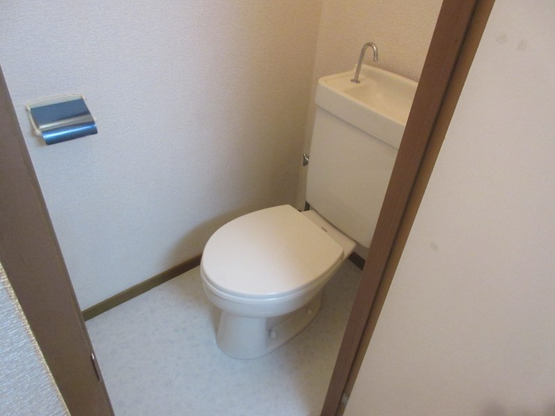 カーサ萩山 のトイレ