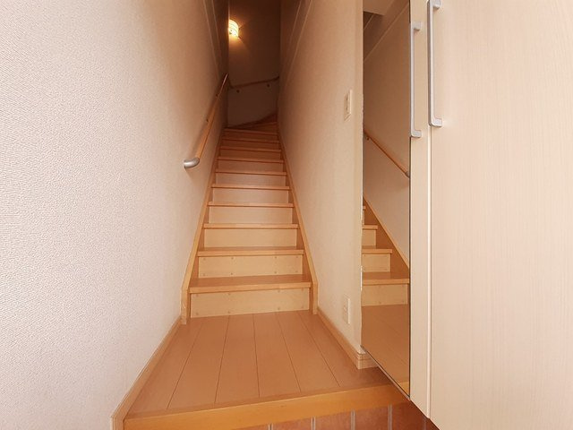 ドミールディオンⅡの玄関