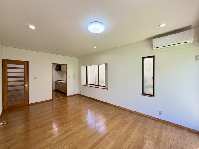 【居間・リビング】 | 久喜市南栗橋3丁目　中古戸建