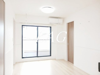 【居間・リビング】 | サンライズ　プライム | 洋室のお部屋です。
