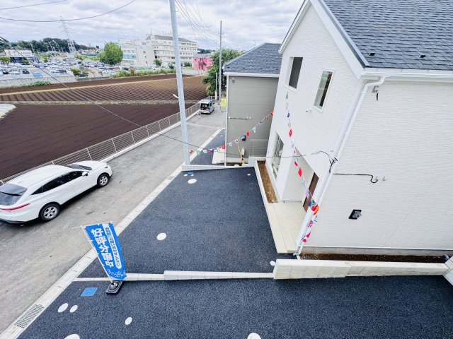 松戸市六実５丁目新築戸建（六実第12）の展望|バルコニーより南側眺望・南側駐車スペースで日当たり良好♪