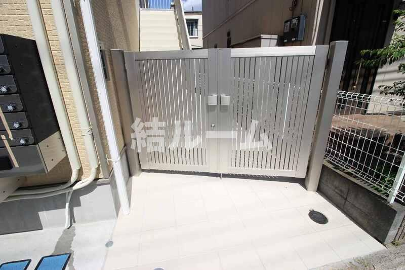 練馬区田柄２丁目のアパートのエントランス