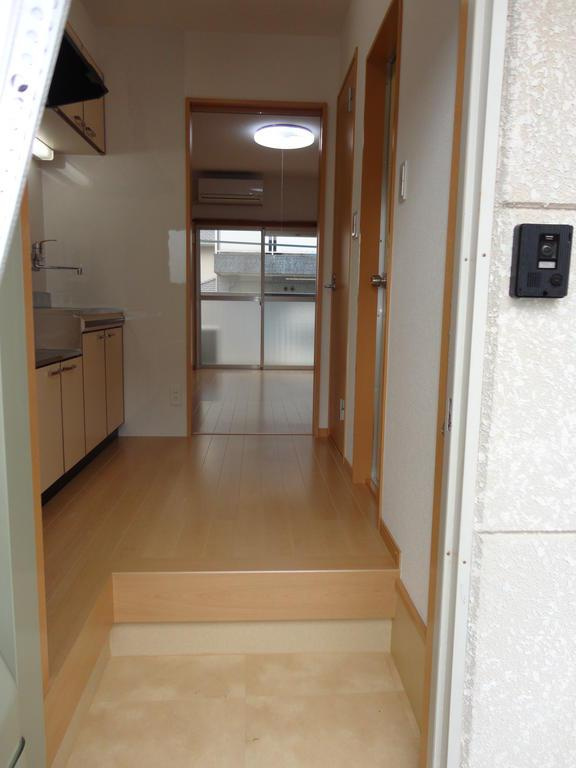 ニューヴィラ新垢田 107号の玄関
