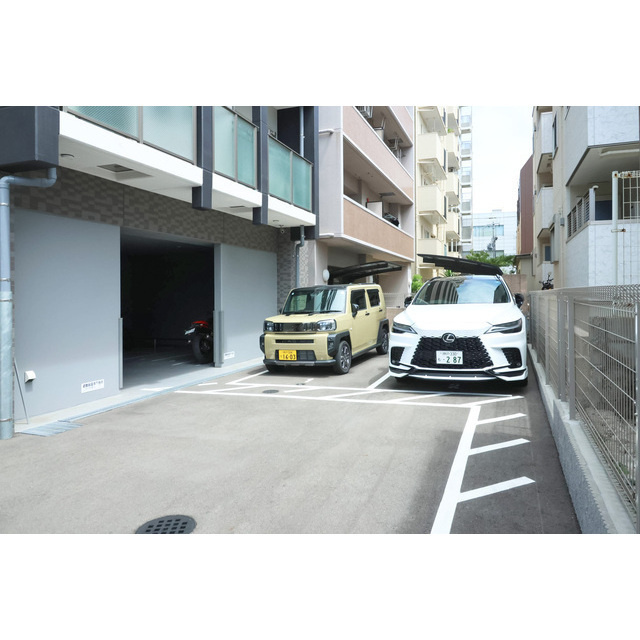 アドバンス神戸ウィステリアパークの駐車場