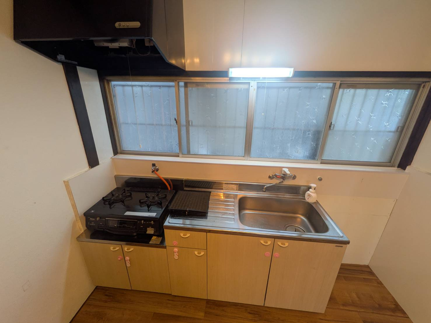 西二見戸建のキッチン