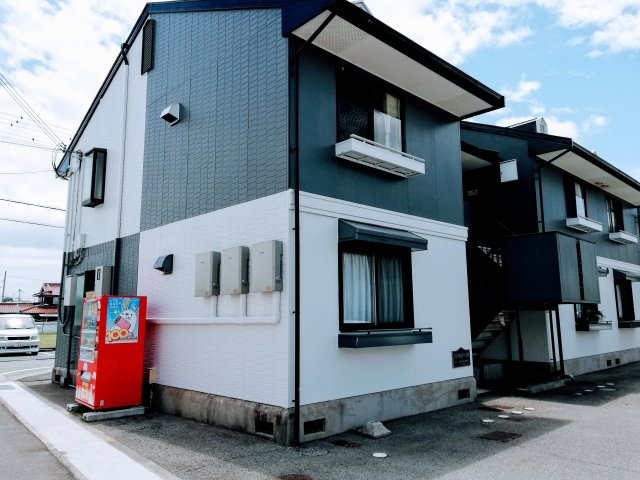 フローラルシティⅡ　B棟の外観