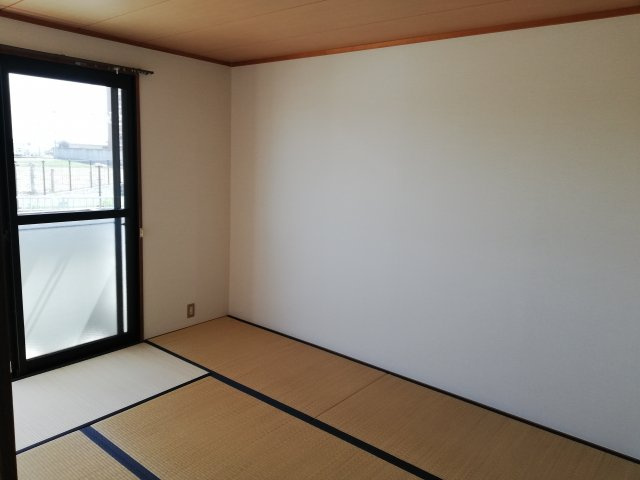 フローラルシティⅡ　B棟の和室
