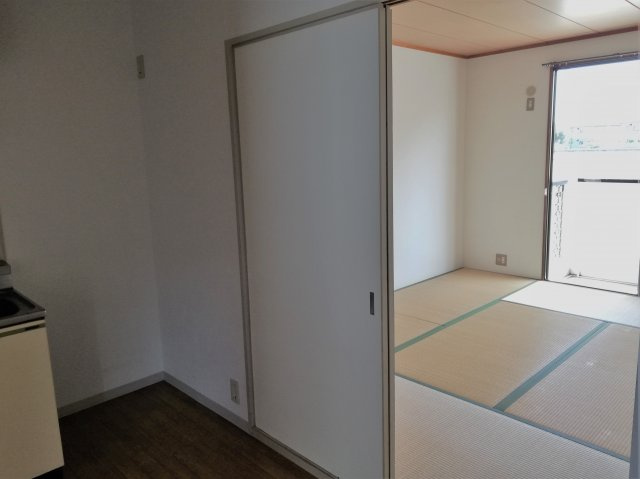 フローラルシティⅡ　B棟の和室