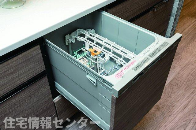 サンパーク新山口駅南グラッセのキッチン|対面キッチンは食洗器がついています。