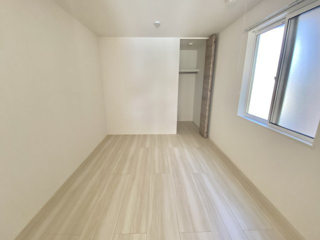 エムライズ大蔵中町の洋室