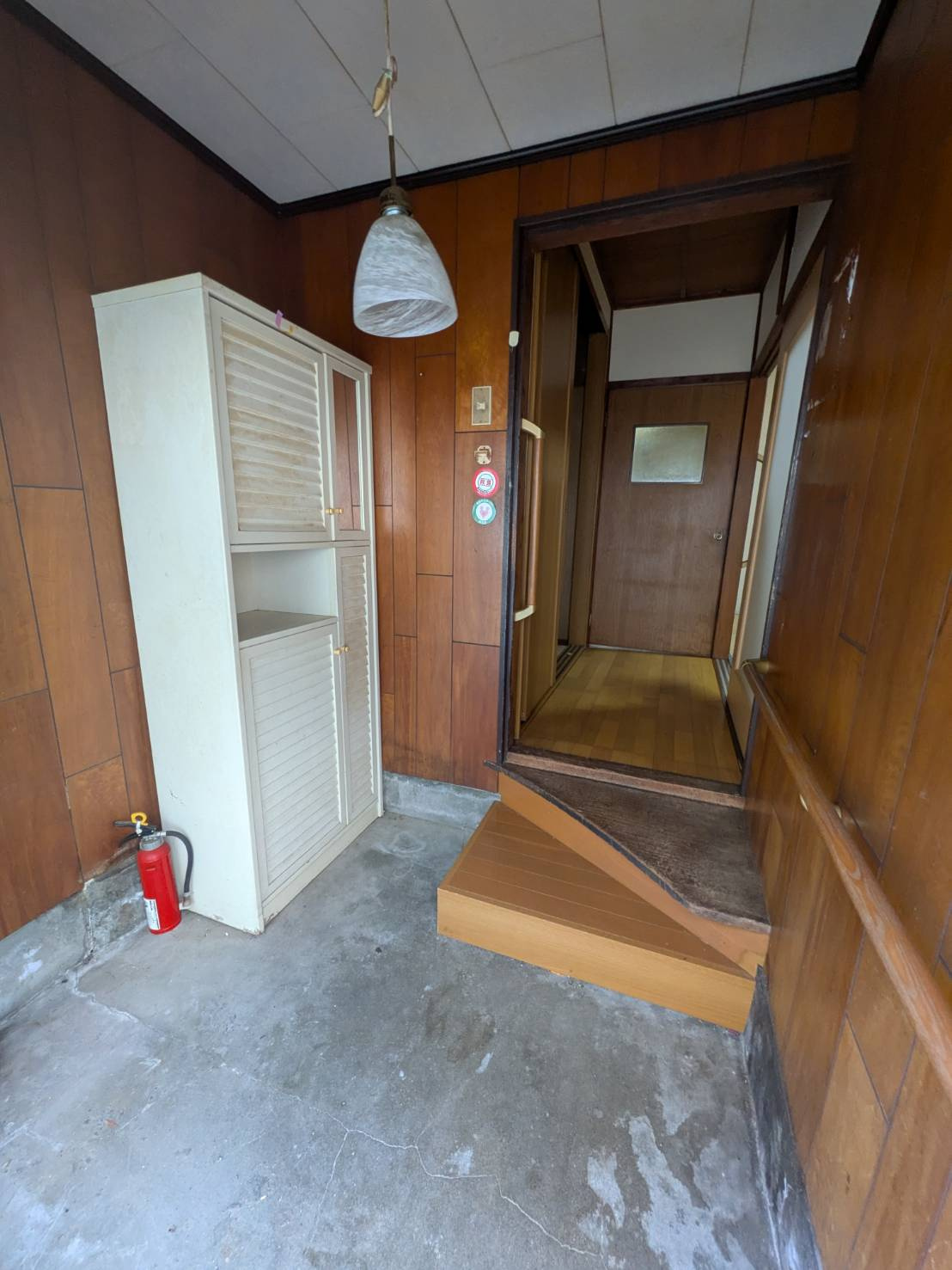 明石市林2丁目平屋戸建の玄関