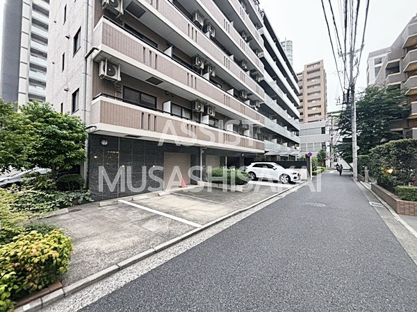 アルシオネ武蔵野の駐車場